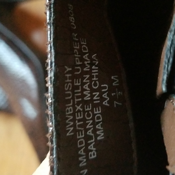 Shoes - Picture 9 of 10